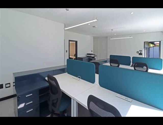 66.20M² BUSINESS TO LET IN PARKMORE